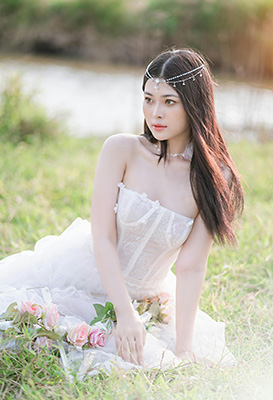 人体艺术大胆露私处小妹秀